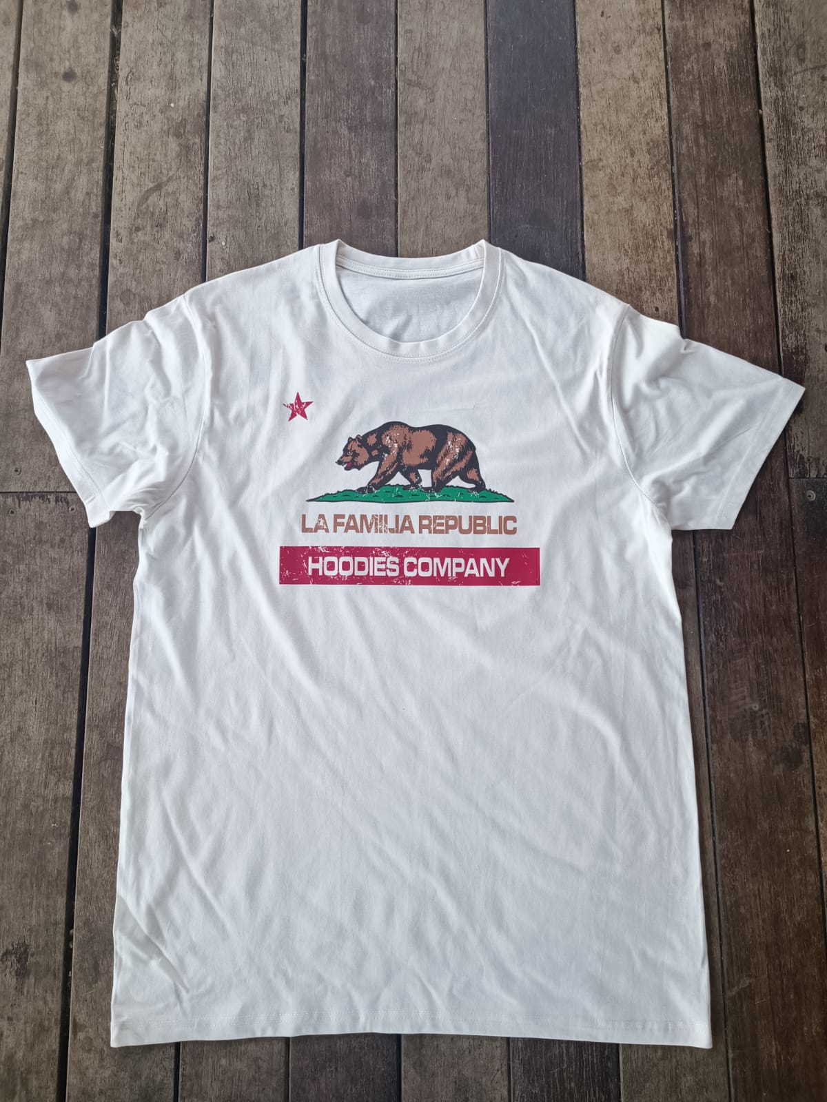 Camiseta LFM La Familia Republic