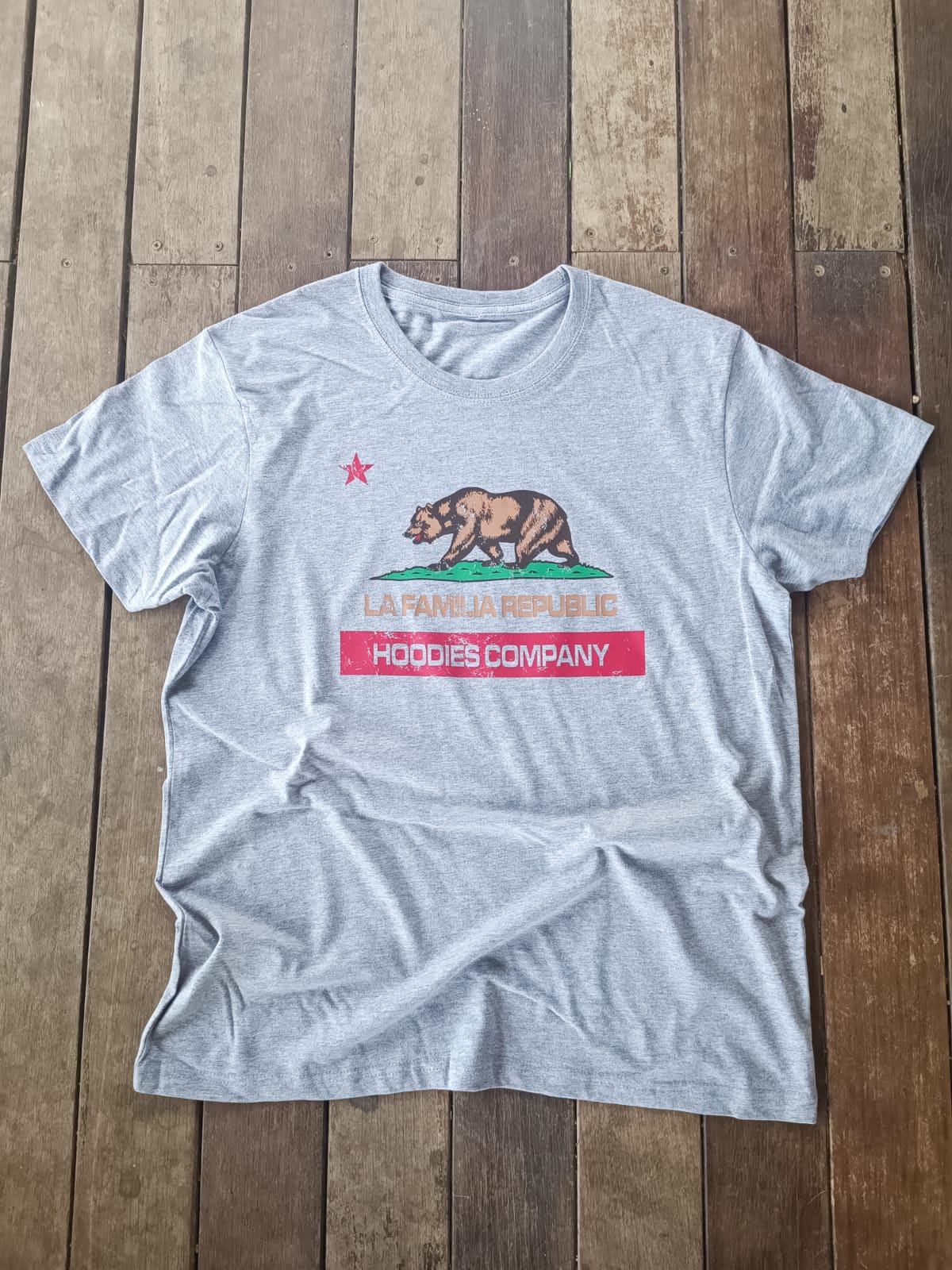 Camiseta LFM La Familia Republic