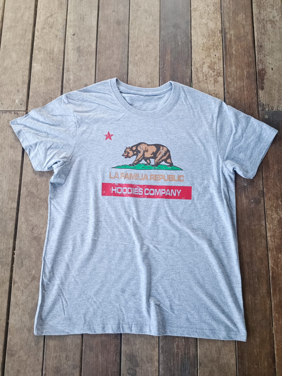 Camiseta LFM La Familia Republic