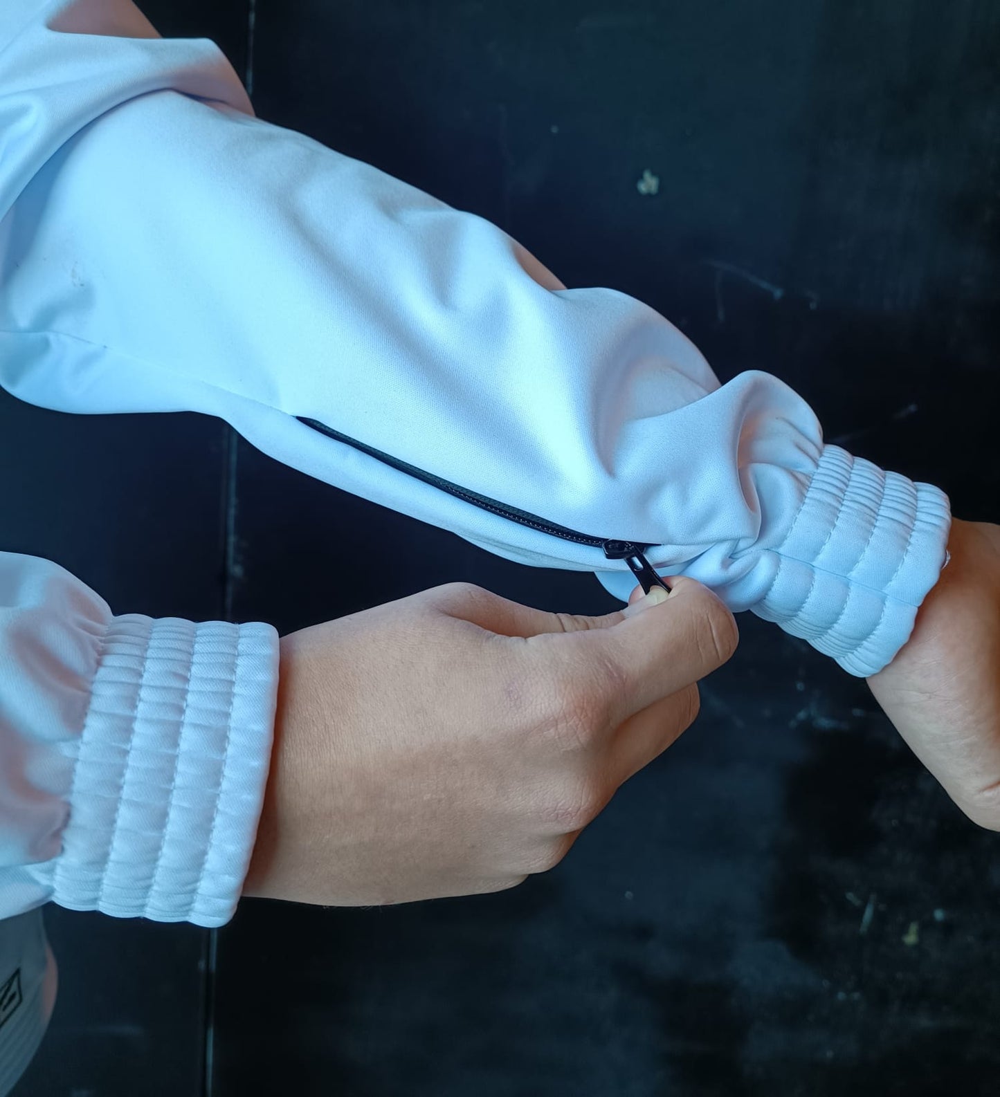 Sudadera Signature repelente al agua